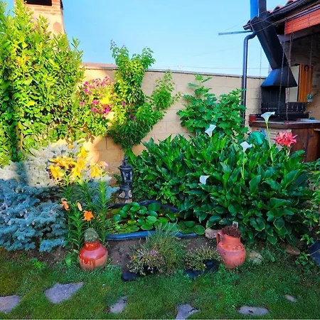 Apartmán House With 3 Bedrooms In Chozas De Abajo, With Wifi Villanueva del Carnero
