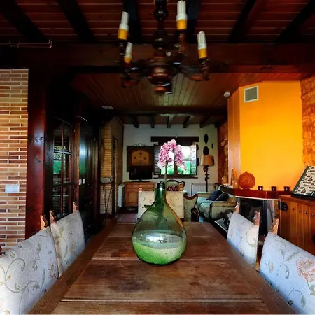 House With 3 Bedrooms In Chozas De Abajo, With Wifi Apartmán