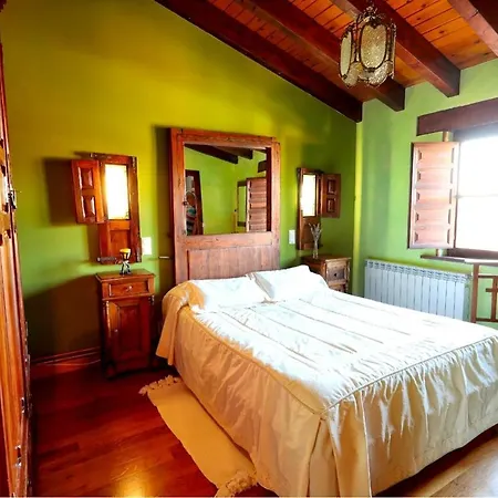House With 3 Bedrooms In Chozas De Abajo, With Wifi Apartmán